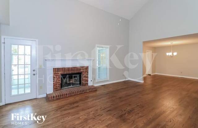 2595 Candler Way Gallery 2