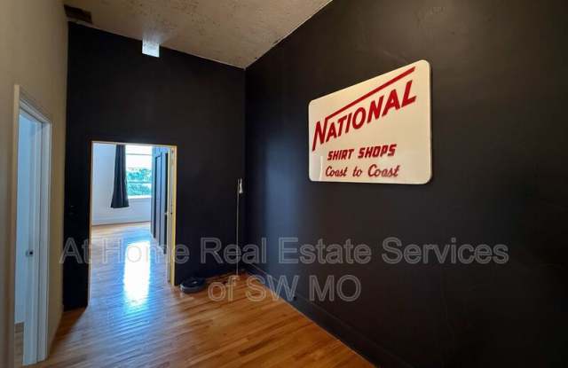 137 Park Central - 137 Park Central Square, Springfield, MO 65806