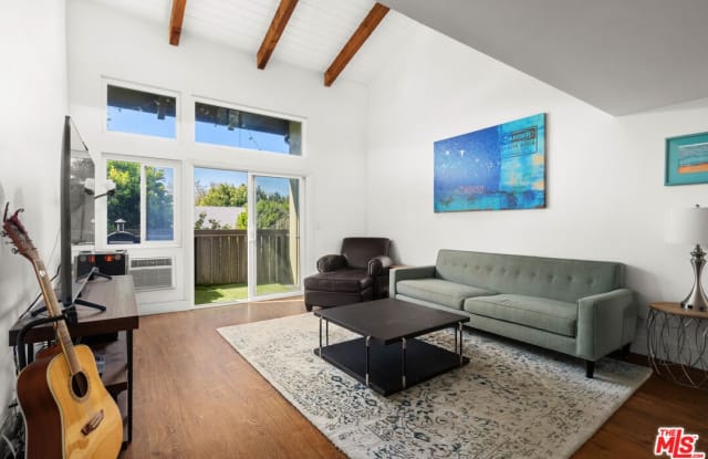 4832 Hollow Corner Rd - 4832 Hollow Corner Road, Culver City, CA 90230