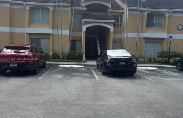 2200 NW 33rd St photos photos