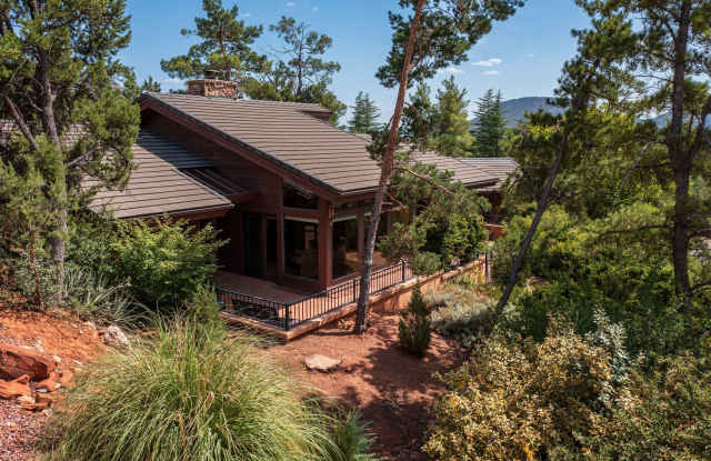 Home Surrounded by Lush Landscape + Mtn Views! Gallery 4