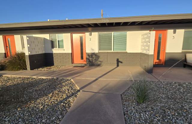 7515 N. 12th StreetUnit 2Phoenix, AZ   85020 photos photos