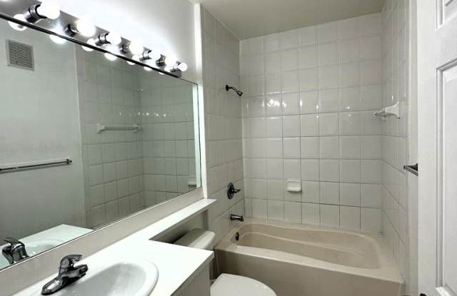 8060 North Nob Hill Road - 1Unit 207 - 8060 North Nob Hill Road, Tamarac, FL 33321