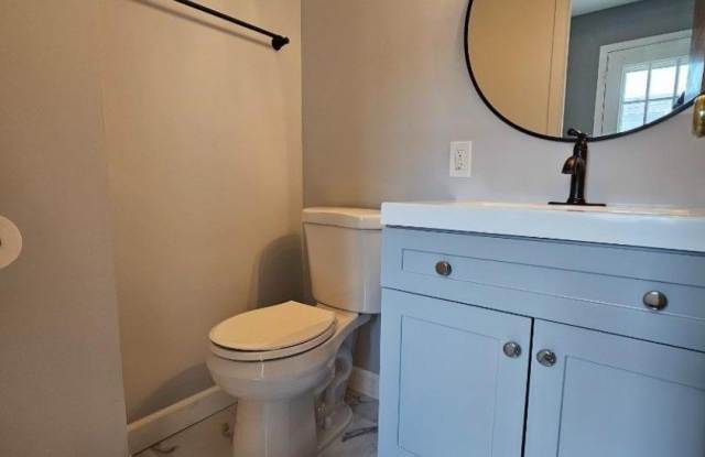 678 Bloomfield Ave photos photos