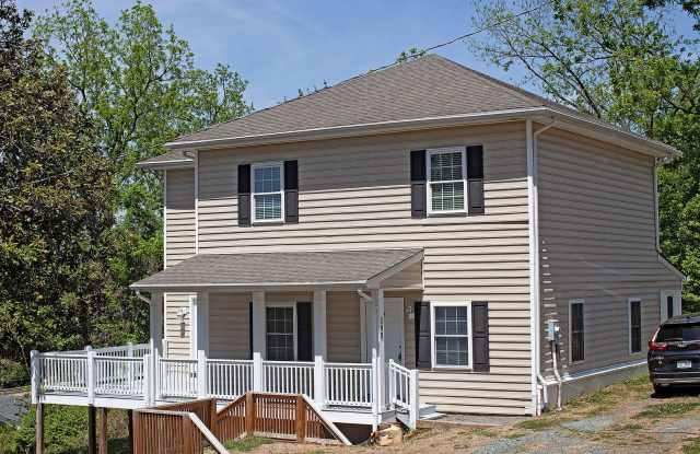 Charming Move-in Ready Downtown Home With Updates photos photos