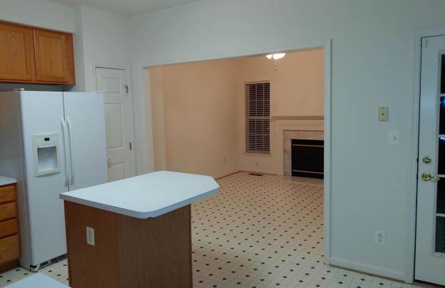 2547 THORNCROFT PL Gallery 4