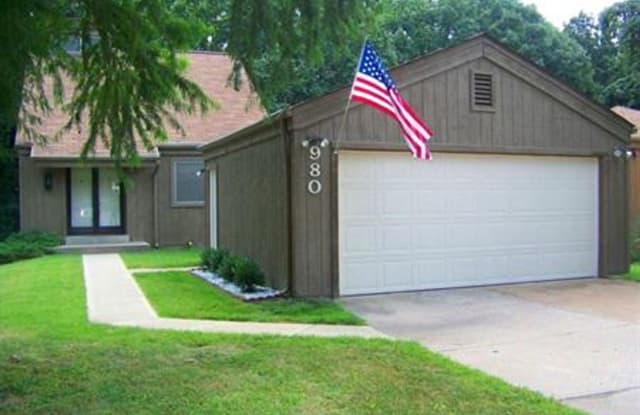 980 Chestnut Ridge rd - 980 Chestnut Ridge Road, Manchester, MO 63021