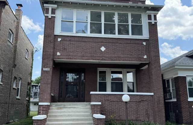 7249 S Calumet Avenue Gallery 1