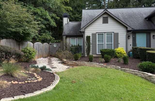 Charming 3 Bed 2 Bath Home In Marietta Neighborhood Gallery 3