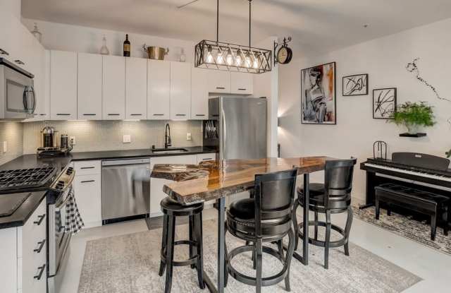 2960 Eastlake Avenue East - 2960 Eastlake Avenue East, Seattle, WA 98102