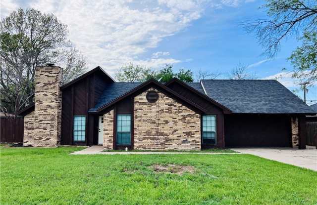 1702 Fox Trail photos photos