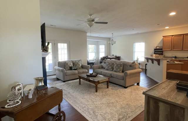 639 Teresa Lane Gallery 4