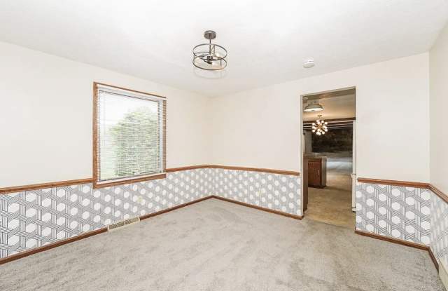 5617 Severn Cir NW Gallery 2