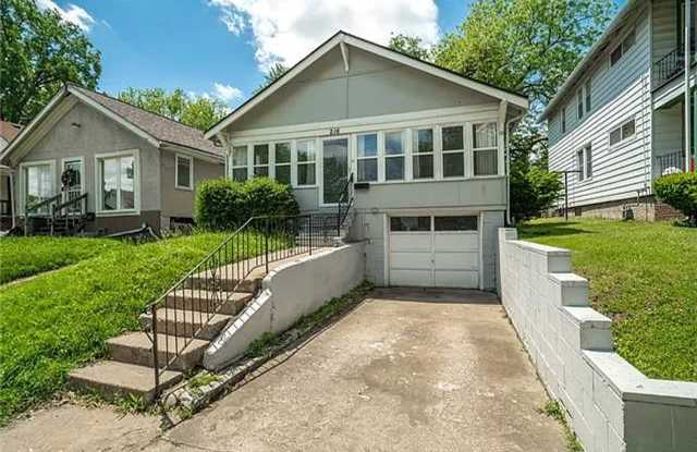 Spacious 3 Bed, 2 Bath Home with 1-Car Garage Near Downtown Kansas City photos photos