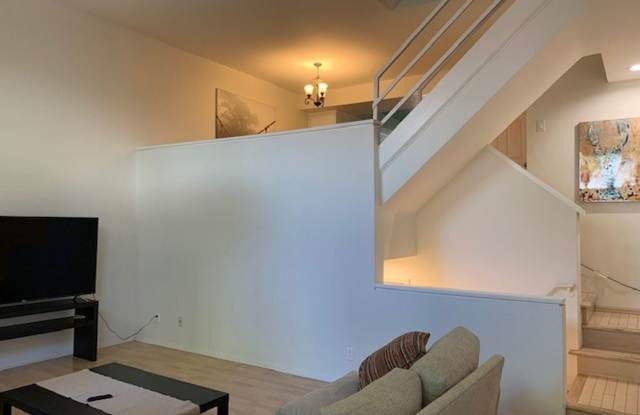 6930 De Celis Pl. #7 Gallery 3