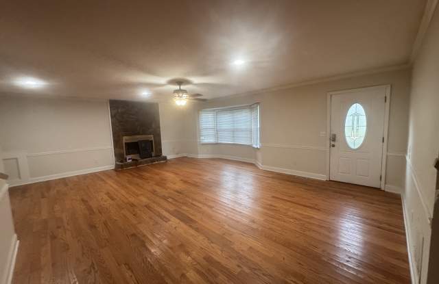 120 Nectarine Drive Gallery 2