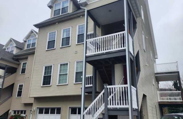 204 SENECA WAY photos photos