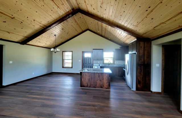 401 Alpine Drive - A Gallery 4