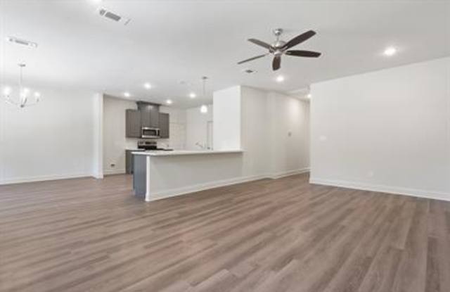 29632 South Cedar Street Gallery 3