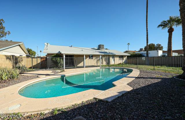 3715 W YUCCA Street photos photos