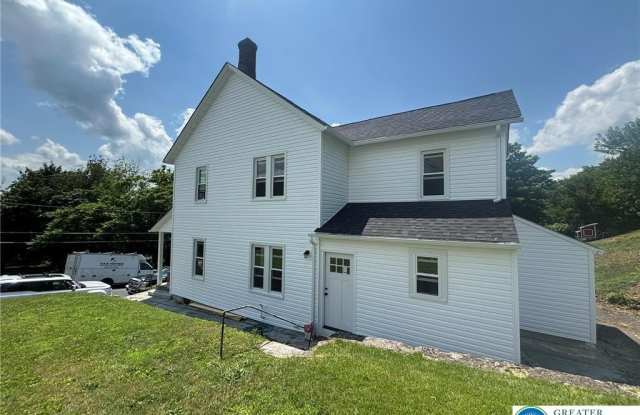 573 Fairview Avenue Gallery 3