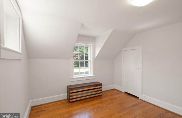 150 S MAPLE Avenue Gallery 3