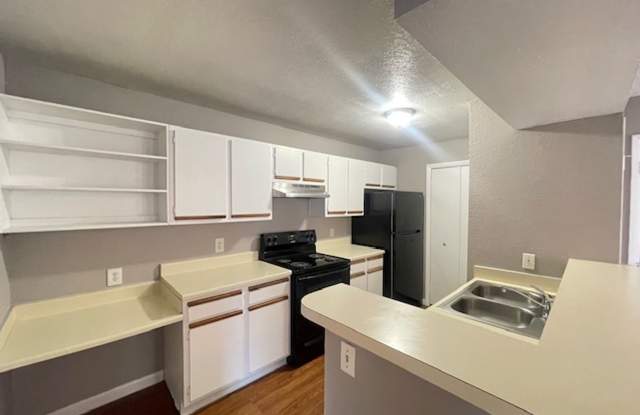 First-Floor Condo • Water, Sewer & Trash Included • Available Now! Gallery 3