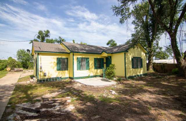 2205 Stanton St - 2205 Stanton Street, Lake Charles, LA 70601