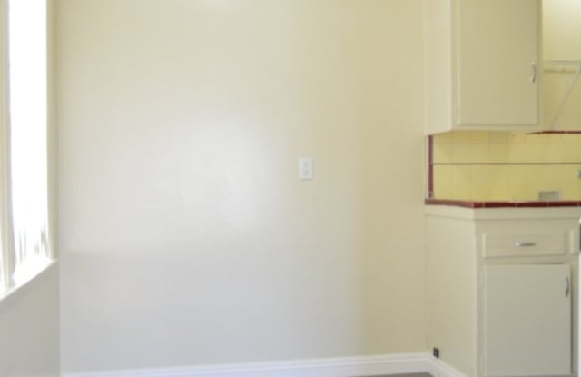 1618 1/2 South Atlantic Boulevard Gallery 4