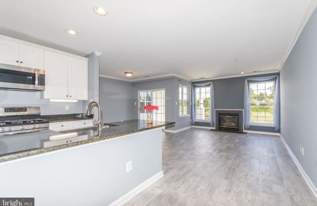25260 LAKE SHORE SQUARE - 25260 Lake Shore Square, South Riding, VA 20152