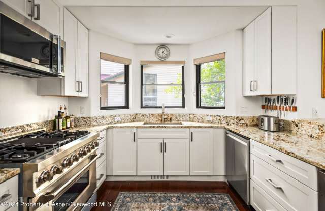 2024 Arbor Park Drive photos photos