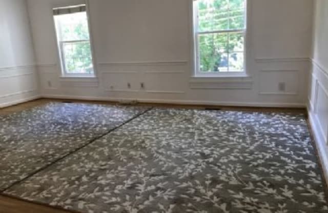 510 Veitch St - 510 South Veitch Street, Arlington, VA 22204