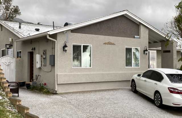 13732 Mindora Ave photos photos
