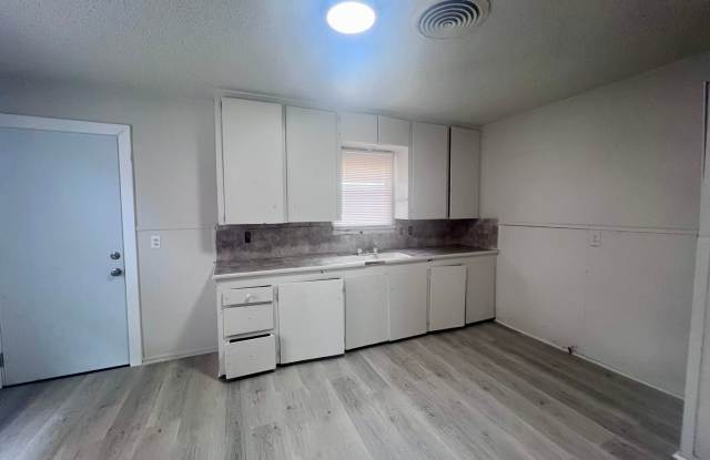 Cozy 1 Bedroom Home Gallery 4