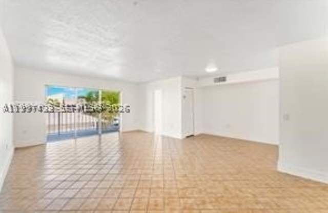 8460 SW 154th Cir Ct Gallery 2