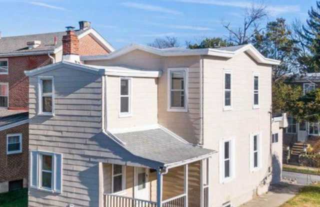24 South Sycamore Avenue Gallery 1
