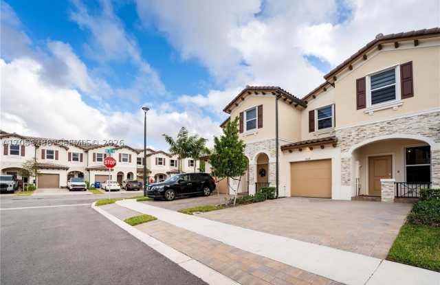 5514 NW 27th St photos photos