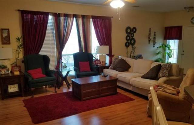 812 Saint Andrews Court Gallery 3