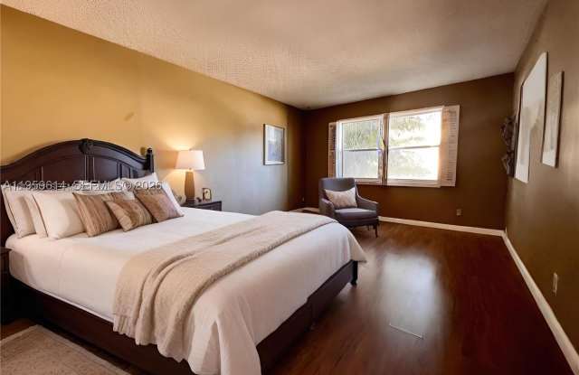 3300 Spanish Moss Ter Gallery 2