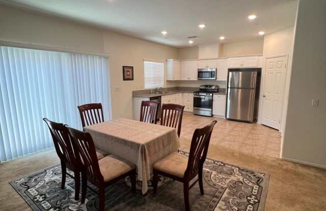 Beautiful home in City of the Hills Gallery 4
