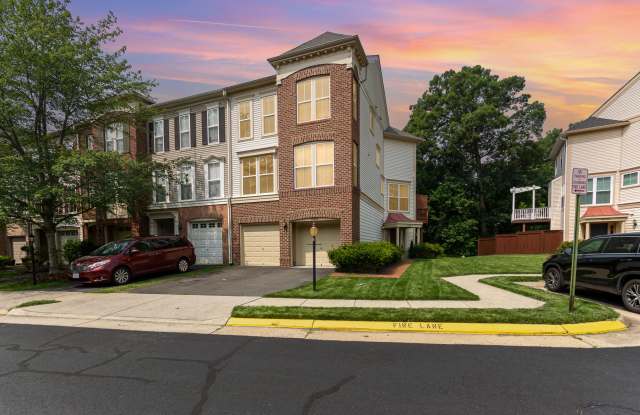 43095 Hunters Green Square photos photos