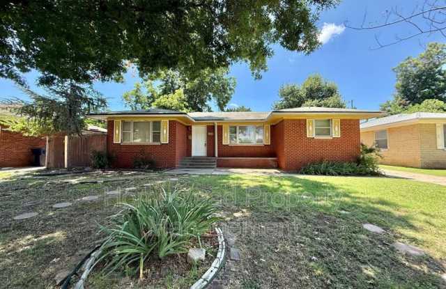 4208 NW 21st St photos photos