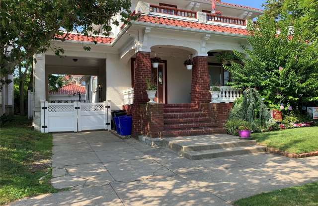 27 W Olive unit: 2 photos photos 27 W Olive unit: 2 photos photos