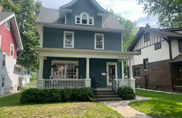 Beautiful, Charming and Well Maintained Four Bedroom Single Family Home in Macalester/Groveland Neighborhood photos photos