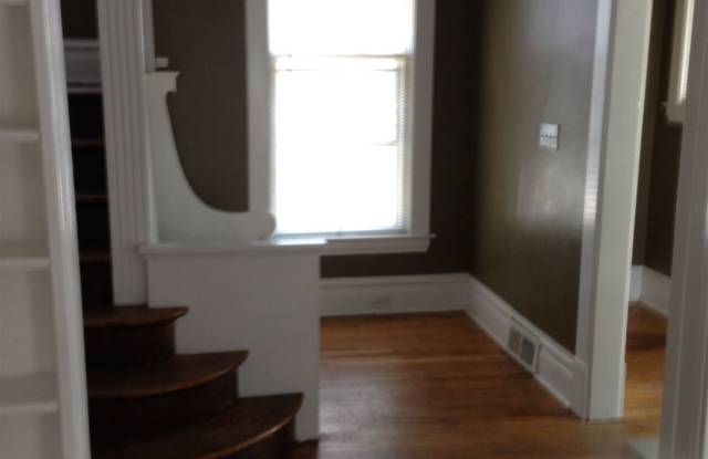 1251 Sigsbee St SE Gallery 3