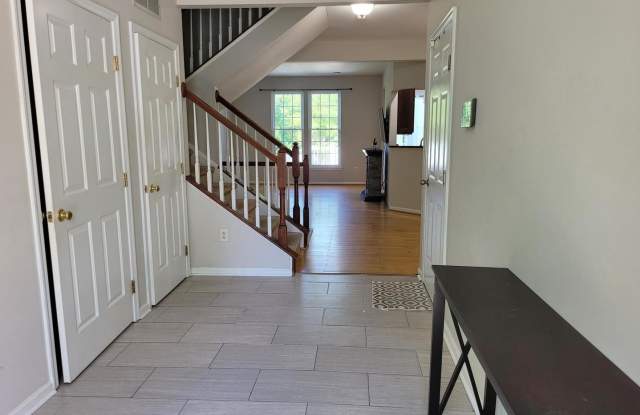 10 BRIDLE CT Gallery 3