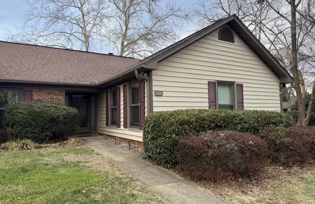 One Level Condo Convenient to Battleground Ave photos photos