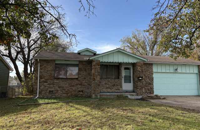 2538 E 48th St N - 2538 East 48th Street North, Tulsa, OK 74130