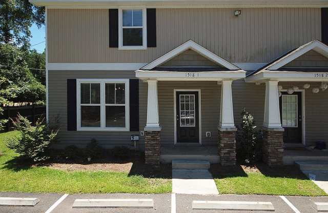 Hamptons on High – 4 Bedroom / 4 Bathroom Student Townhome Near FSU & TSC! Gallery 3