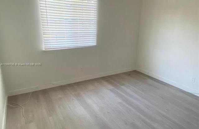 11696 SW 19th St photos photos